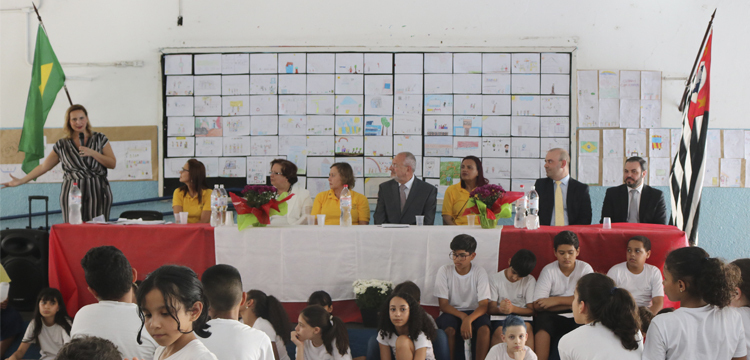 Projeto Adoção Afetiva beneficia escolas estaduais com o auxílio de cartórios