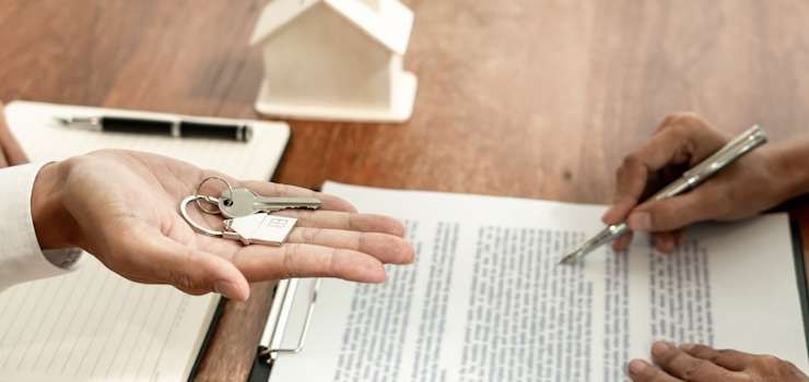 Artigo: Morei a vida toda no terreno, mas não tenho papel que mostre que sou dono: como a usucapião pode te dar uma escritura? – por Julio Martins