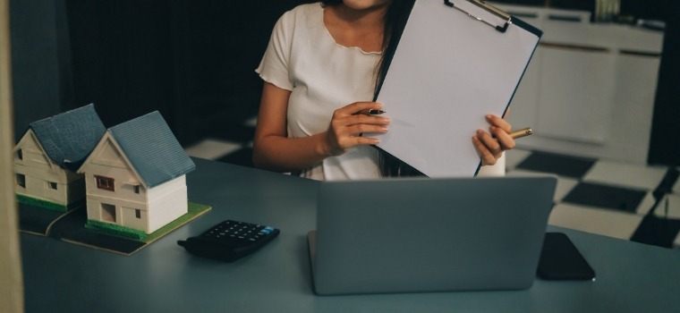 Artigo: Reconduzindo às categorias jurídicas: vícios construtivos ou inadimplemento? Prazos prescricionais ou decadenciais – por José Fernando Simão