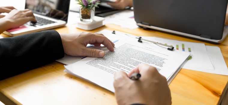 Artigo: Justiça consensual, teorema de Coase e a ata notarial como mecanismo alternativo de resolução de conflitos pela via negocial – por Alexandre Gonçalves Kassama