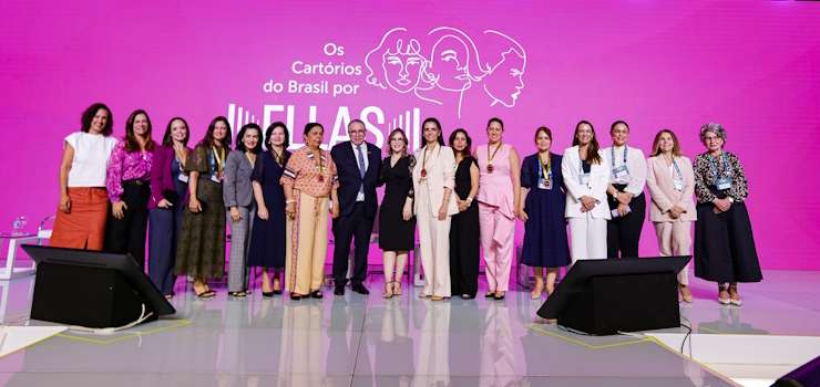 Anoreg/BR: Projeto ELLAS mostra força do protagonismo feminino e homenageia mulheres no Congresso da Anoreg/BR