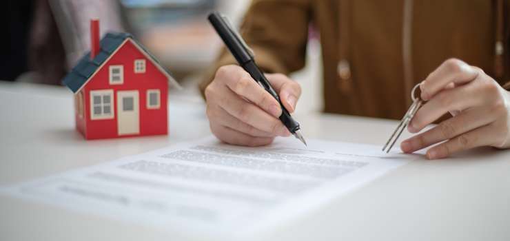 InfoMoney: Herdeiro que mora em imóvel pode garantir propriedade por usucapião; entenda