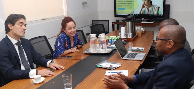 Folha de S.Paulo: Delegação de Moçambique visita Brasil para conhecer cartórios digitais