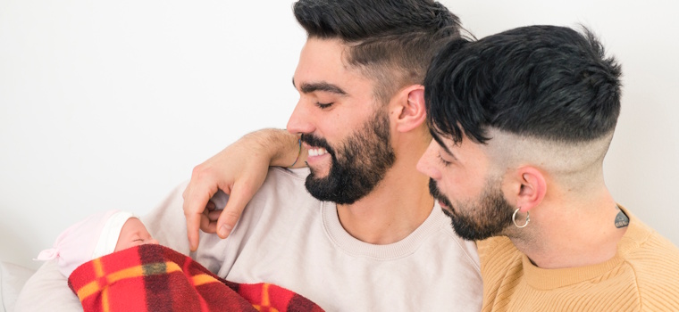Artigo: A judicialização da adoção por casais homoafetivos no Brasil – por Lucas Sérvio Ramadas e Ana Gabriela Rodrigues de Sousa